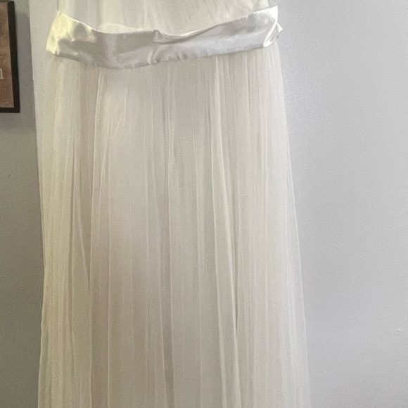 Sale white gown size US 10 - Picture 3 of 5